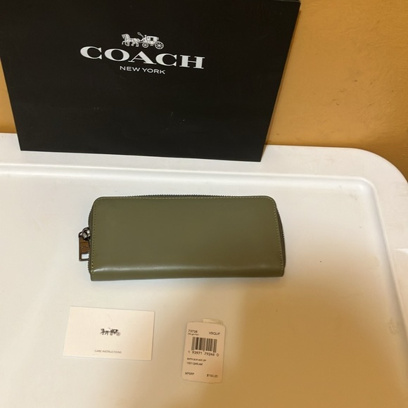 Coach Lt Fern zip around leather wallet gunmetal hardware - Picture 2 of 9